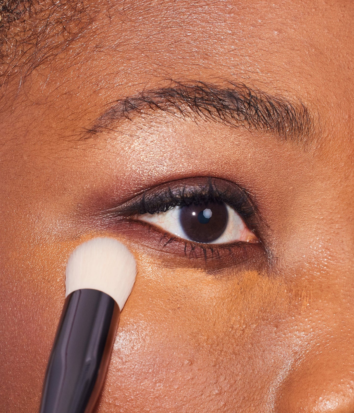 CONCEAL & BLEND COMPLEXION BRUSH - US 9480