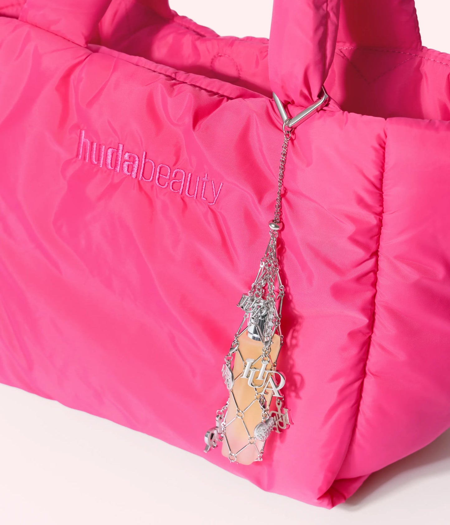 TRAVEL SPRAY FRAGRANCE HOLDER WITH CHARMS - US 3462