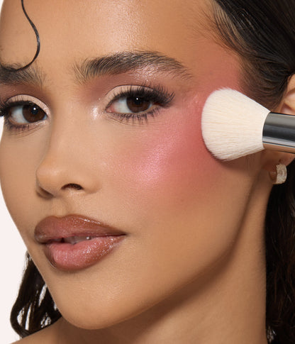 DIFFUSING CHEEK BRUSH - US 4323