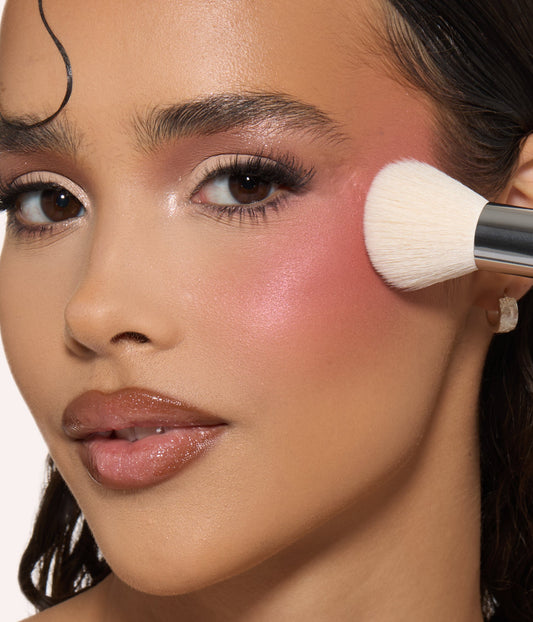 DIFFUSING CHEEK BRUSH - US 4323