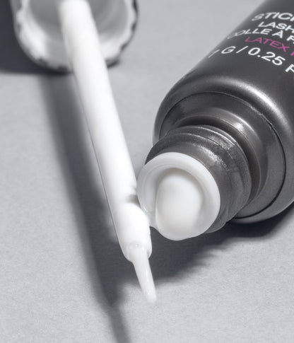 STICKY TACK LATEX-FREE LASH GLUE - US 5880