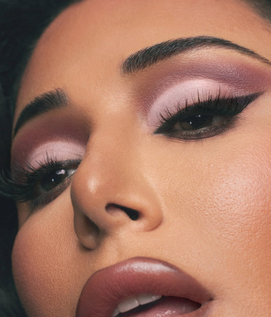 MATTE OBSESSIONS EYESHADOW PALETTE - US 6772