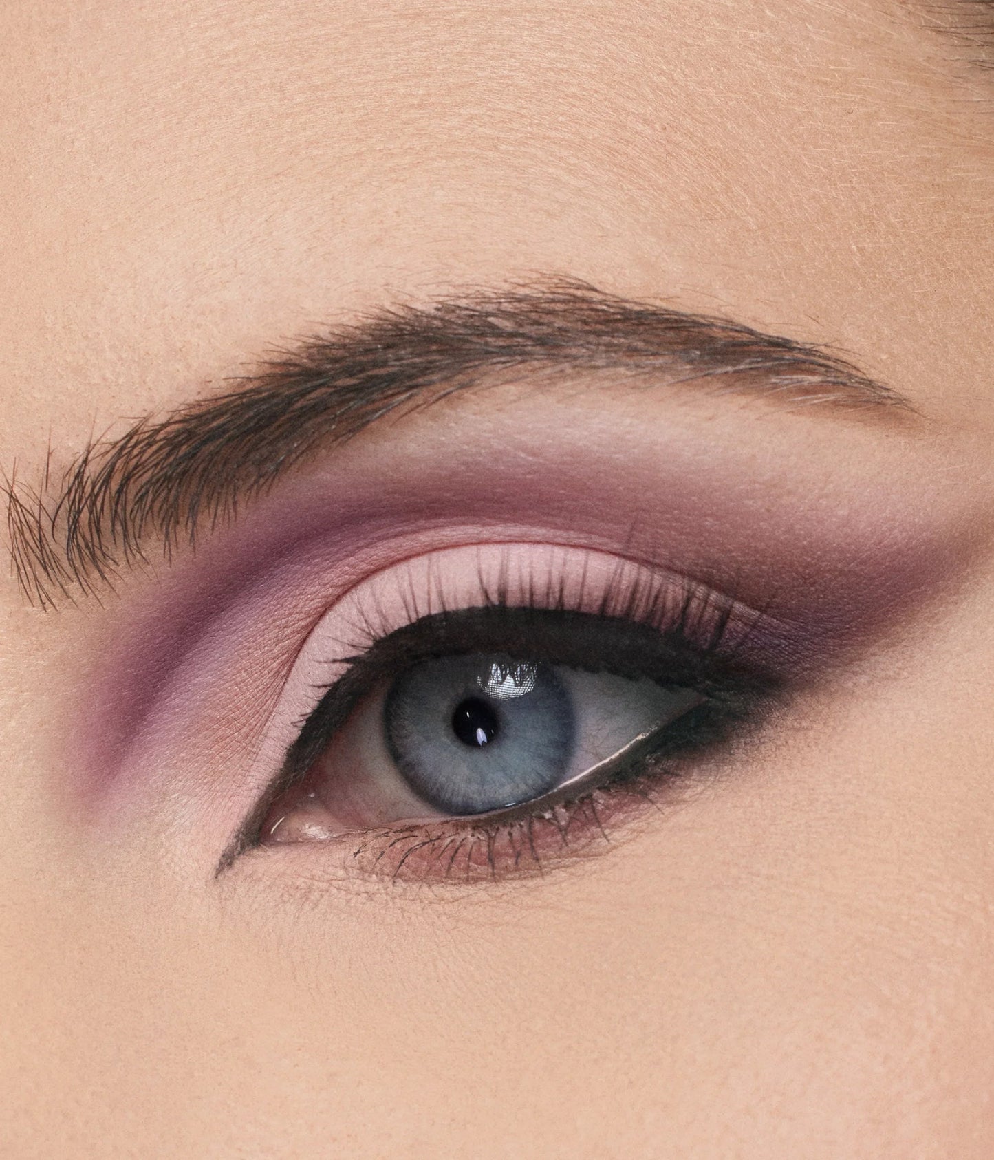 MATTE OBSESSIONS EYESHADOW PALETTE - US 6772