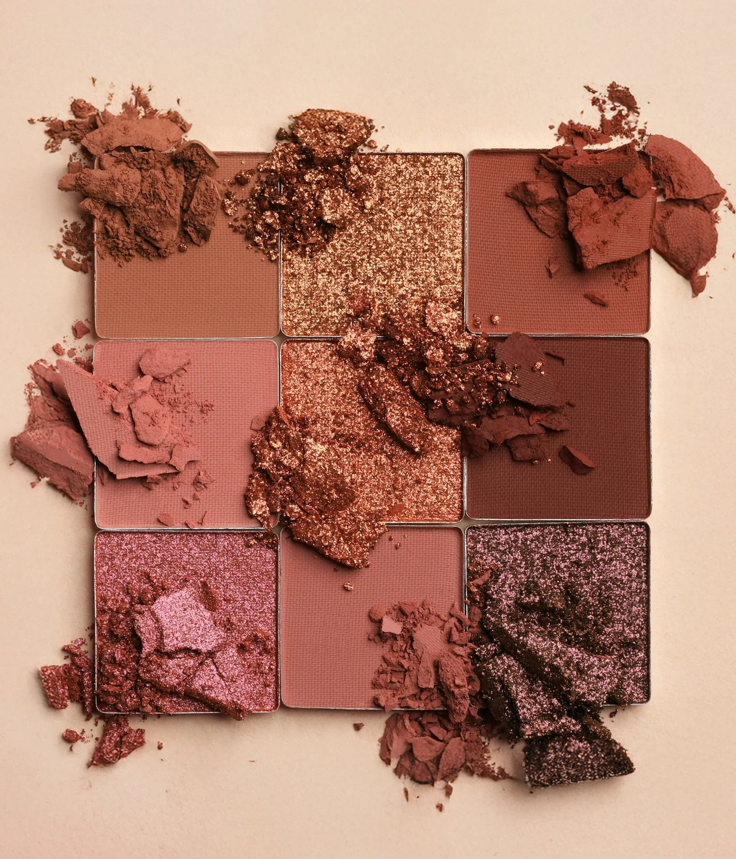 NUDE OBSESSIONS EYESHADOW PALETTE - US 3341